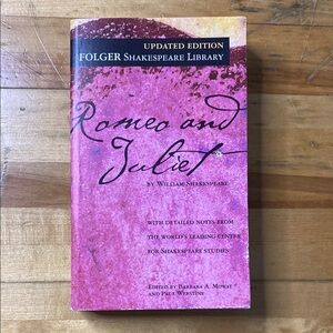 Romeo‎ and Juliet (Folger Shakespeare Library) by William Shakespeare